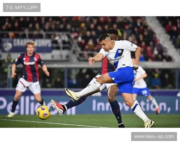 国米借中前场连线形成持续压力,打造高效攻防体系 国米借中前场连线形成持续压力,打造高效攻防体系