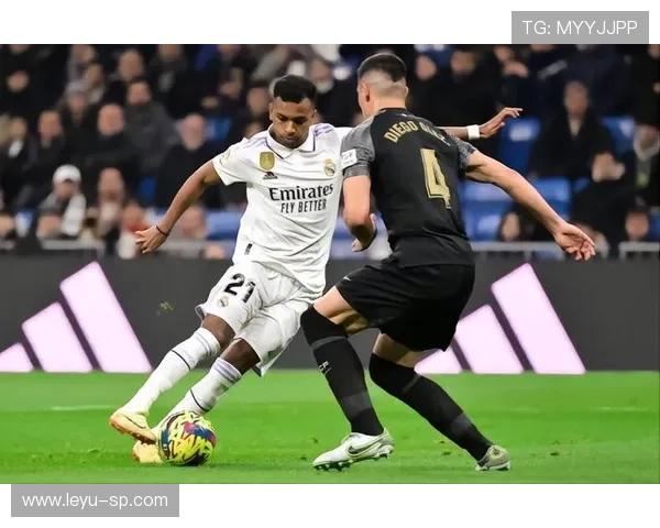 埃尔切已证明:小成本战术也能对抗大资金俱乐部 埃尔切已证明:小成本战术也能对抗大资金俱乐部